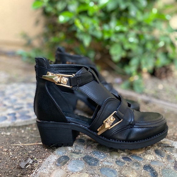 BLACK FAUX LEATHER BOOTIES - Picture 4 of 5